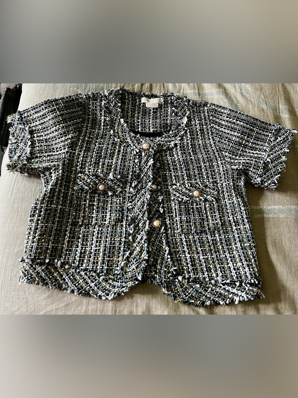 Cocobleu Metallic Tweed Short Sleeve Cropped Jacket/Blazer. Size M
